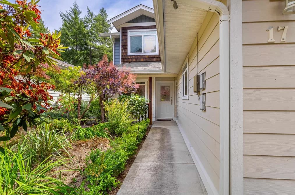 17 12710 LAGOON ROAD, Madeira Park, BC — Residential for Sale - Photo 2