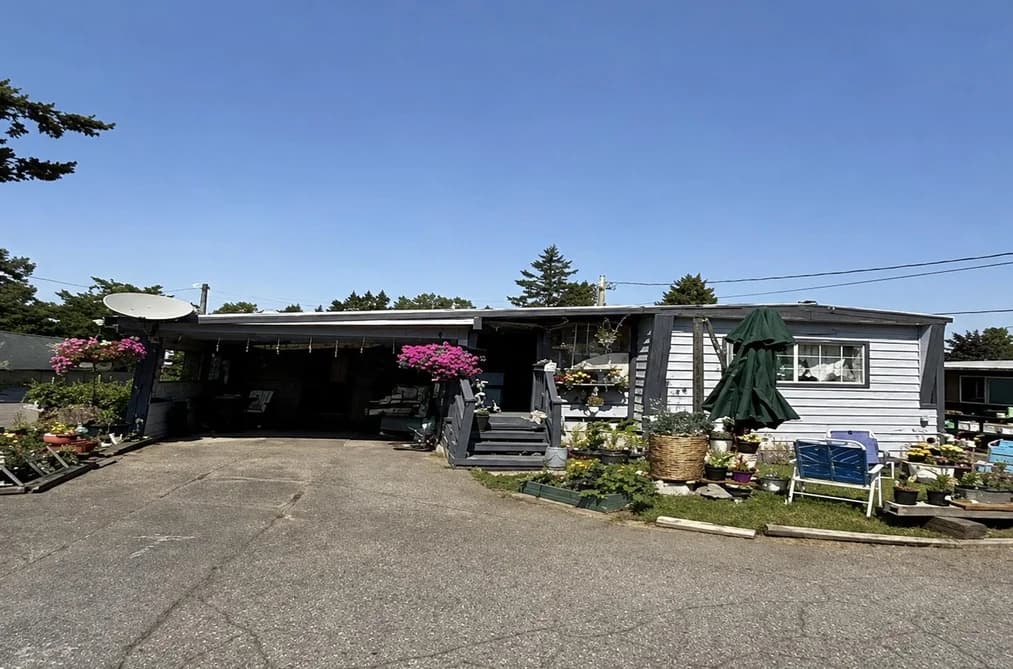 17 16039 FRASER HIGHWAY, Surrey, BC — Residential for Sale - Main Photo
