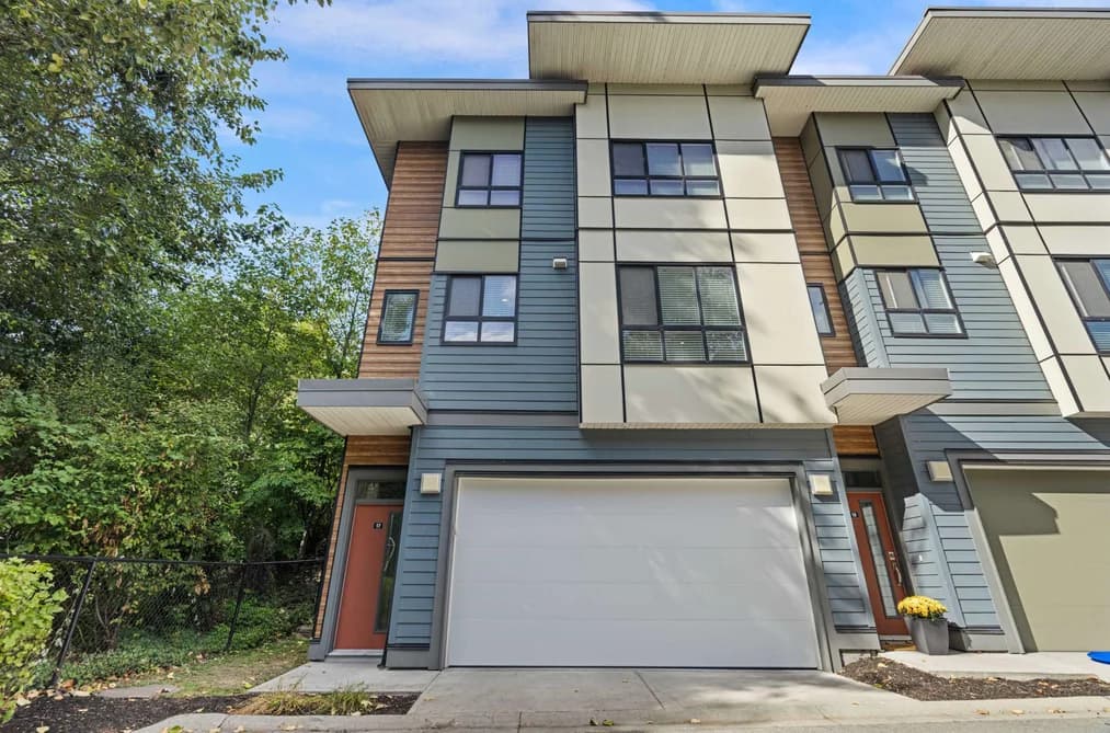 17 1968 NORTH PARALLEL ROAD, Abbotsford, BC — Residential for Sale - Main Photo