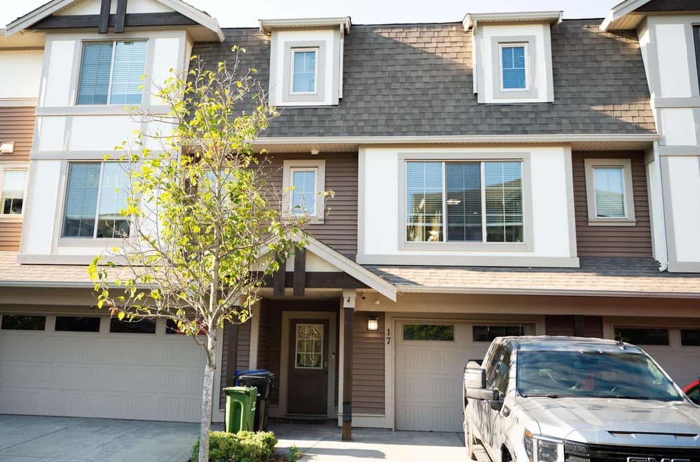 17 45025 WOLFE ROAD, Chilliwack, BC — Residential for Sale - Photo 2