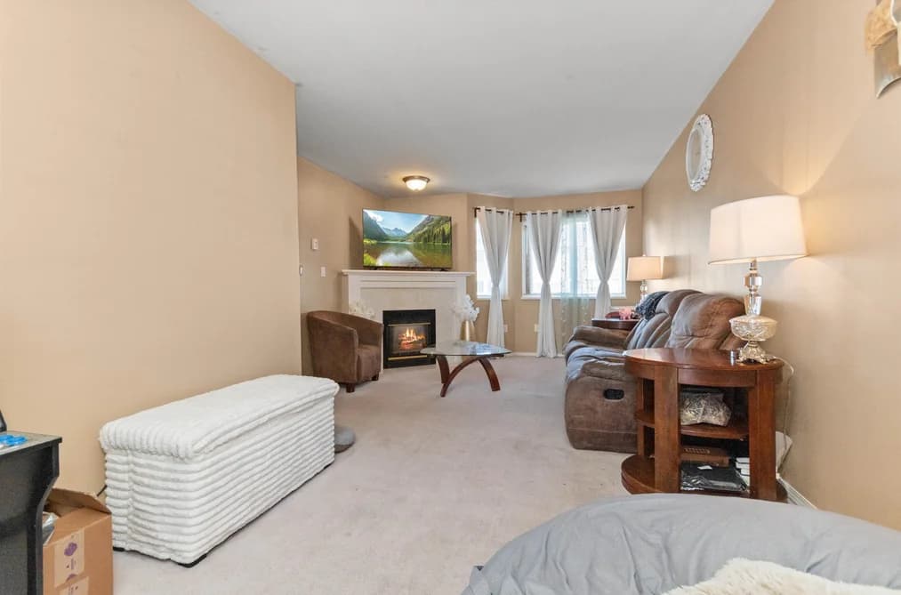 17 45090 LUCKAKUCK WAY, Sardis, BC — Residential for Sale - Photo 2