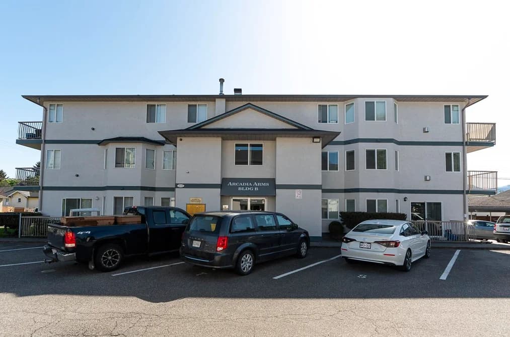 17 46160 PRINCESS AVENUE, Chilliwack, BC — Residential for Sale - Main Photo
