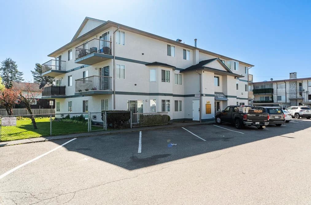17 46160 PRINCESS AVENUE, Chilliwack, BC — Residential for Sale - Photo 2
