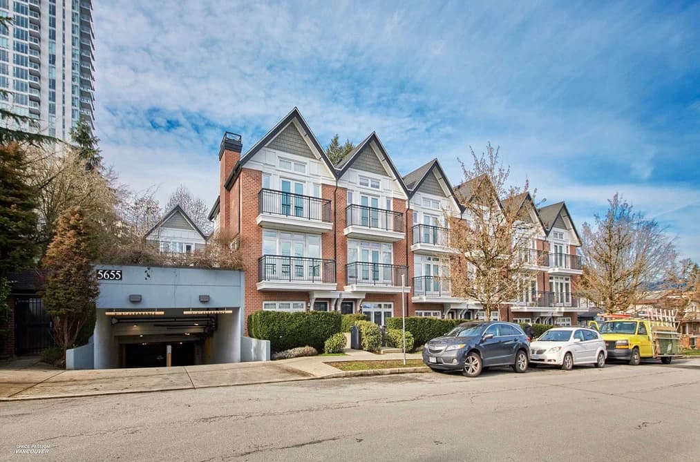 17 5655 CHAFFEY AVENUE, Burnaby, BC — Residential for Sale - Photo 2