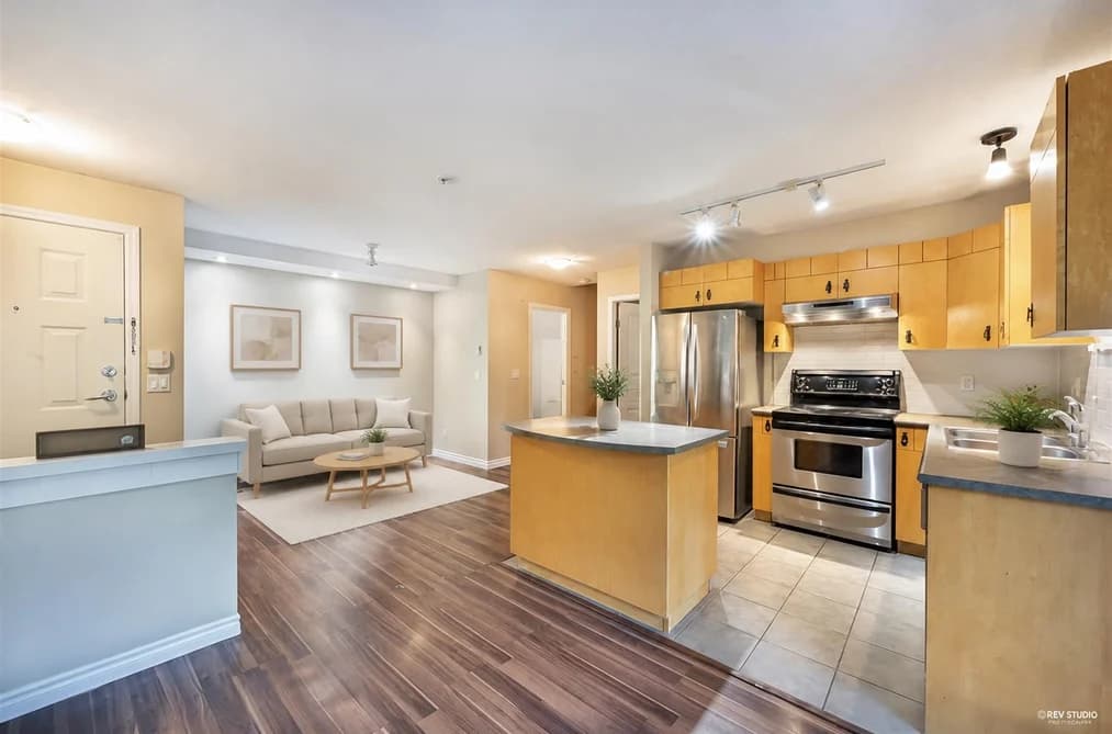 17 7488 SOUTHWYNDE AVENUE, Burnaby, BC — Residential for Sale - Photo 2