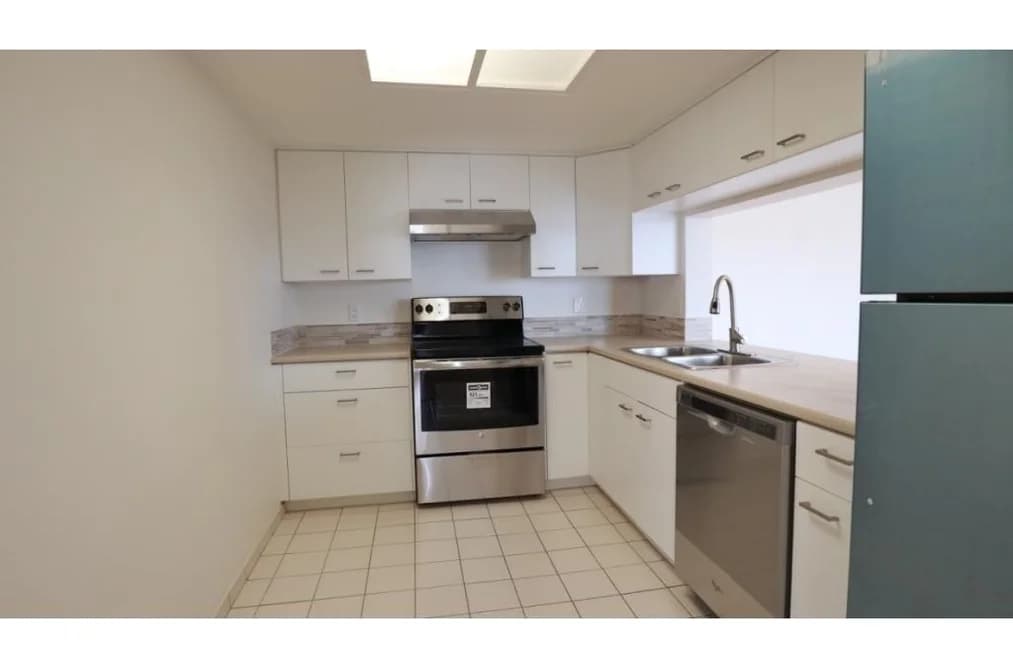 1702 121 TENTH STREET, New Westminster, BC — Residential for Sale - Main Photo