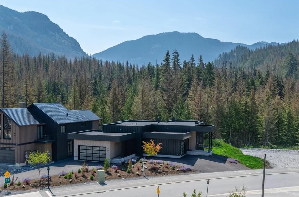 1702 RIVER RUN PLACE, Whistler, BC — Residential for Sale - Photo 2