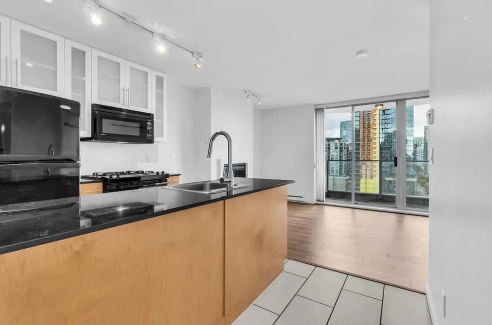 1703 1225 RICHARDS STREET, Vancouver BC V6B 1E6 - Photo 1