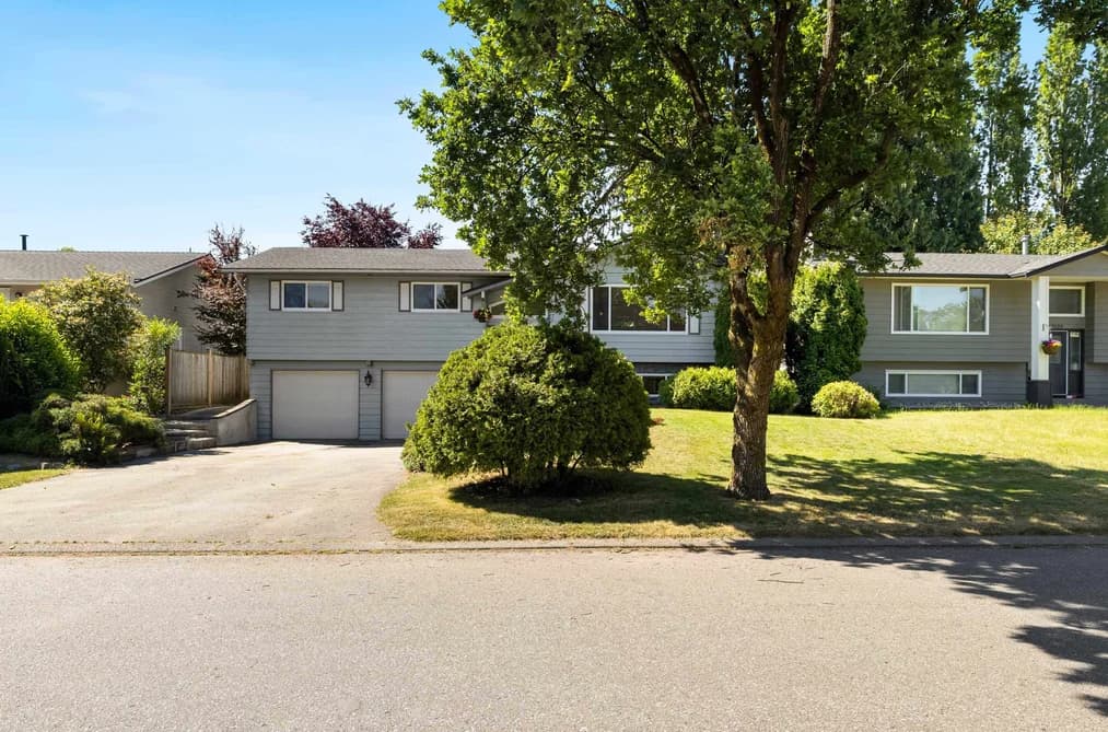 17030 HEREFORD PLACE, Surrey, BC — Residential for Sale - Photo 2