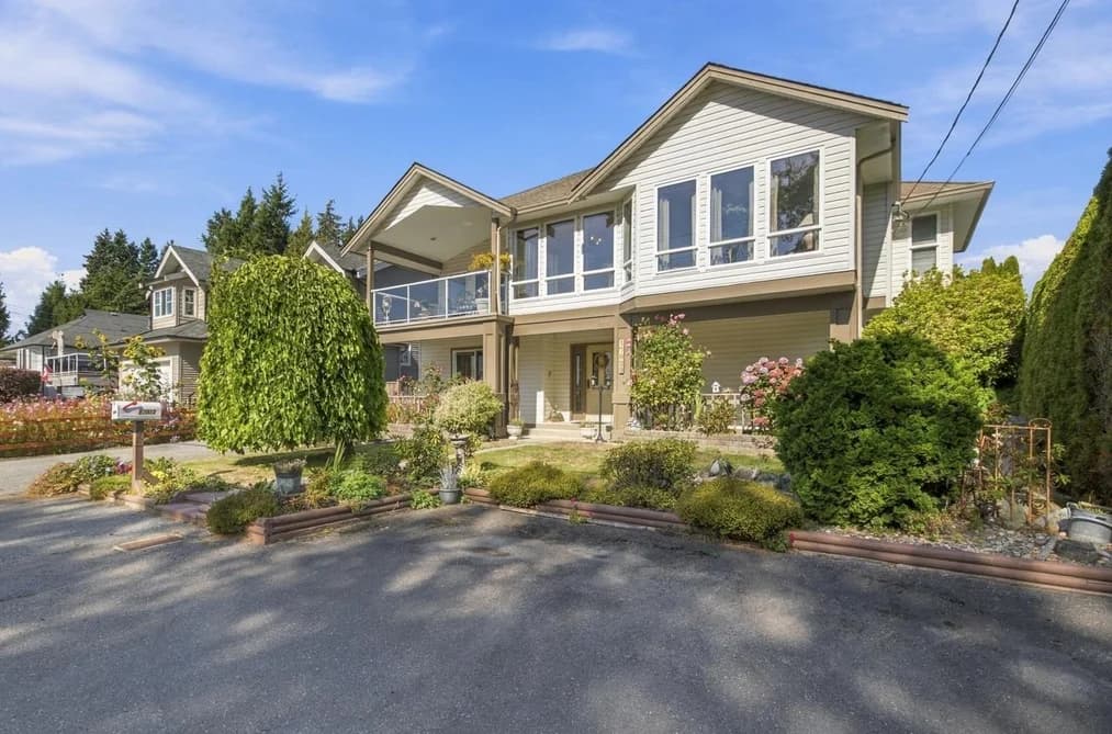 17037 0 AVENUE, Surrey, BC — Residential for Sale - Photo 2