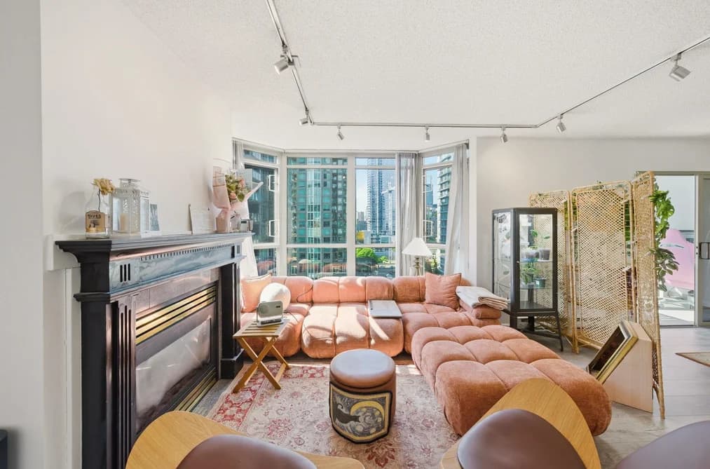 1705 867 HAMILTON STREET, Vancouver, BC — Residential for Sale - Main Photo