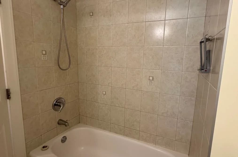 171 E ROCKLAND ROAD, North Vancouver BC V7N 1R8 - Photo 1