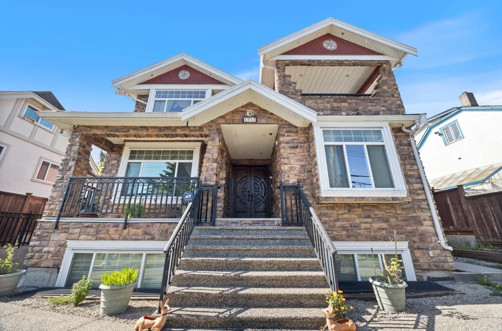 1711 SIXTH AVENUE, New Westminster, BC — Residential for Sale - Main Photo