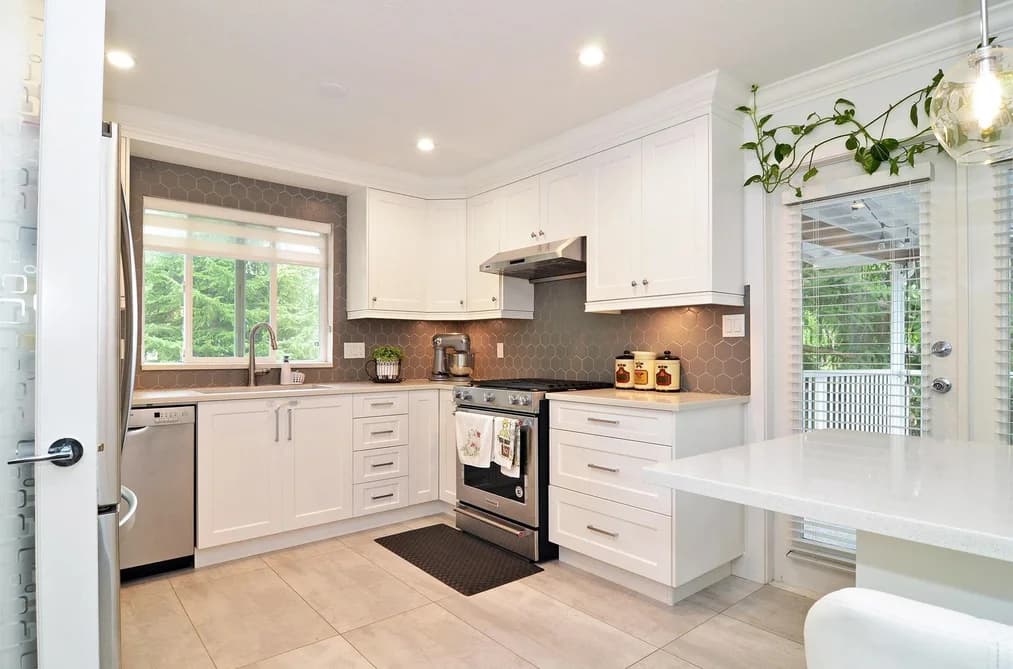 17134 62 AVENUE, Surrey, BC — Residential for Sale - Photo 2