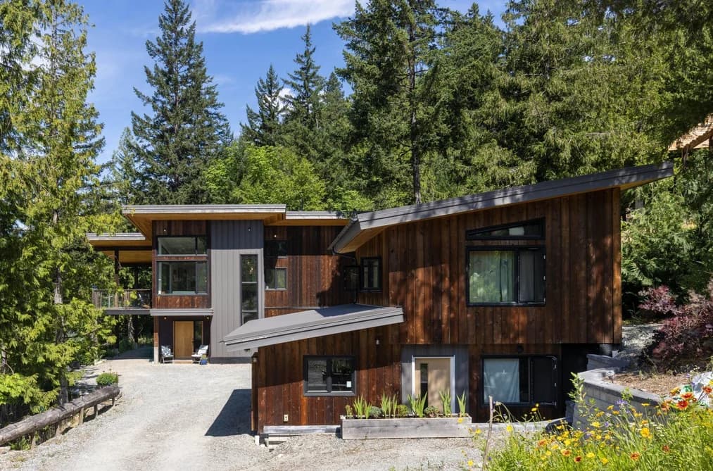 1715 WISHBONE COURT, Pemberton, BC — Residential for Sale - Main Photo