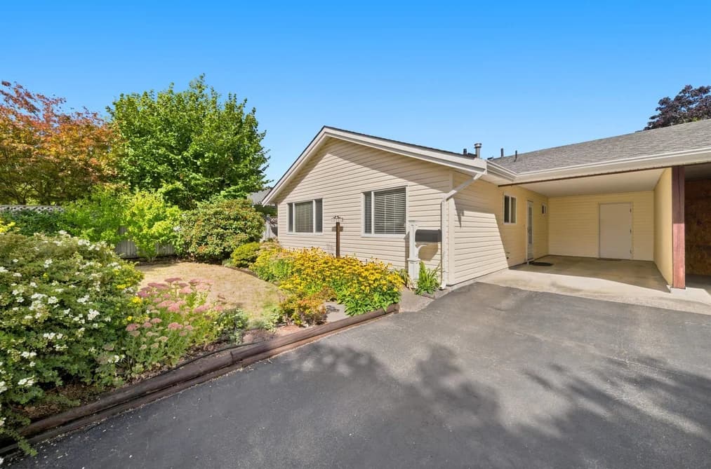 17213 59A AVENUE, Surrey, BC — Residential for Sale - Photo 2