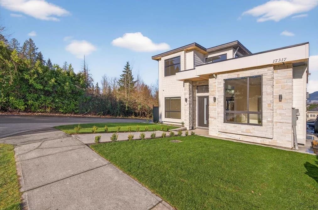 17317 103A AVENUE, Surrey, BC — Residential for Sale - Photo 2