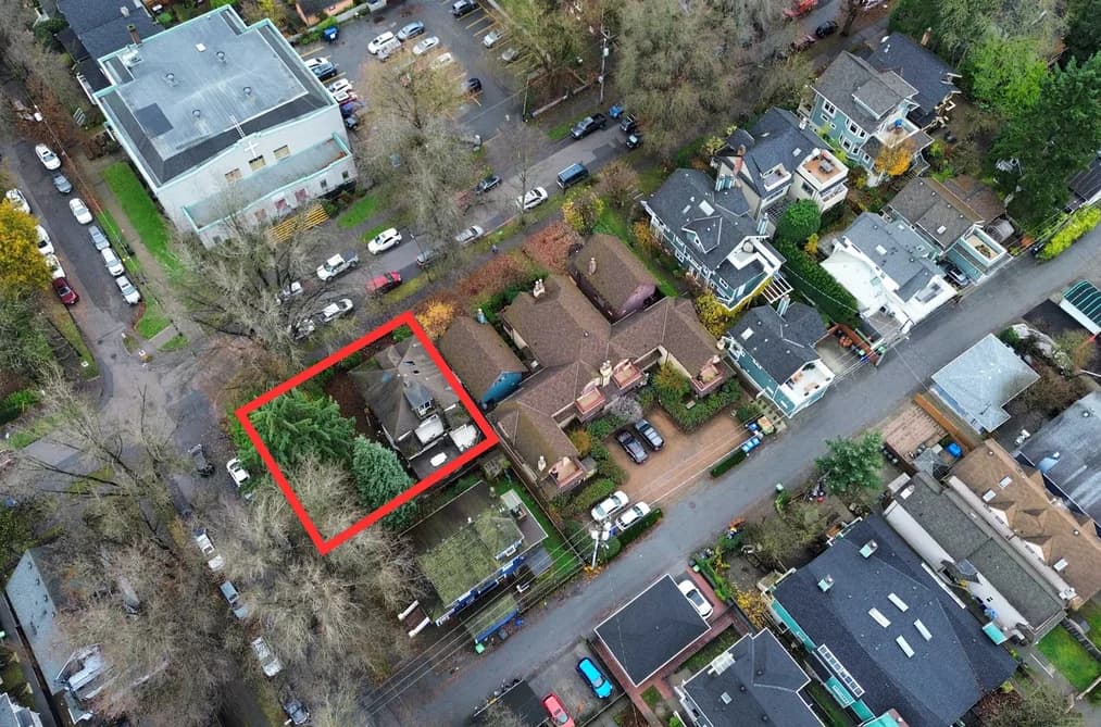 174 W 11TH AVENUE, Vancouver, BC — Residential for Sale - Photo 2