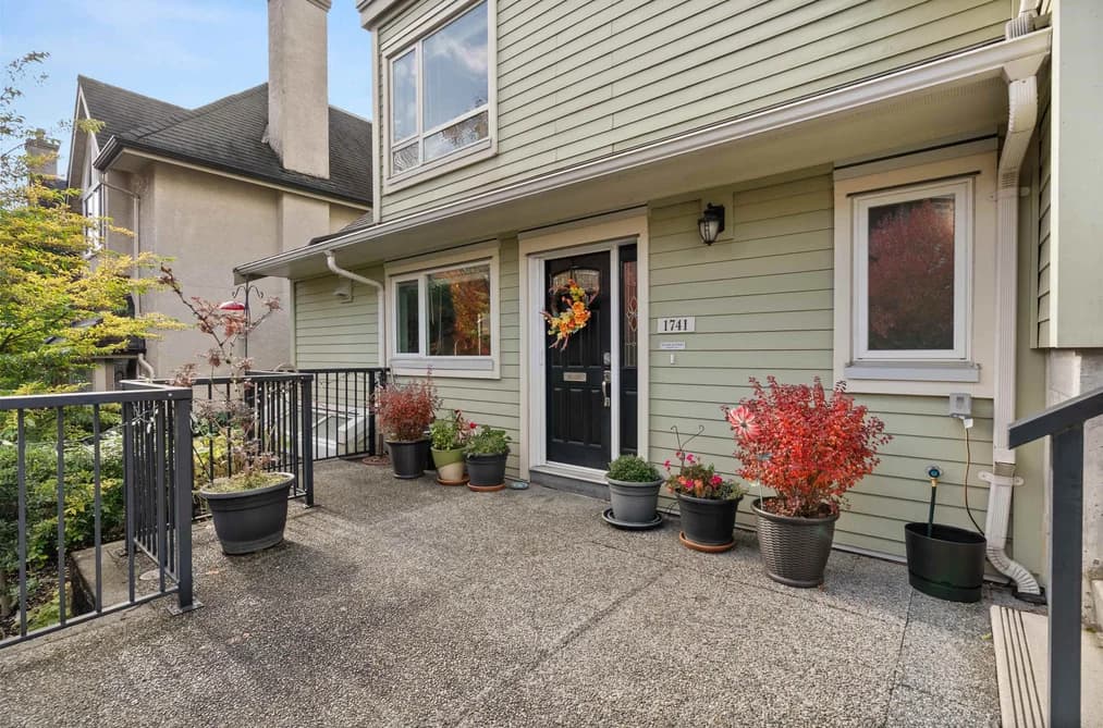 1741 CHESTERFIELD AVENUE, North Vancouver, BC — Residential for Sale - Photo 2