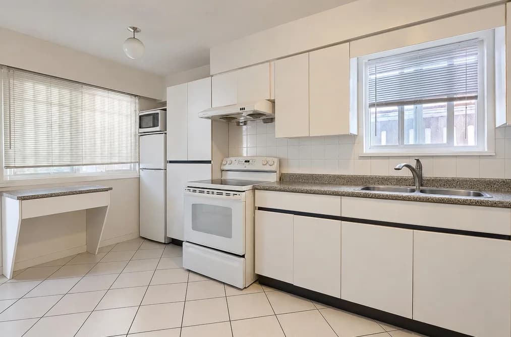 1743 E 49TH AVENUE, Vancouver, BC — Residential for Sale - Photo 2