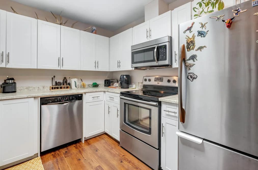 17440 61A AVENUE, Surrey, BC — Residential for Sale - Photo 2