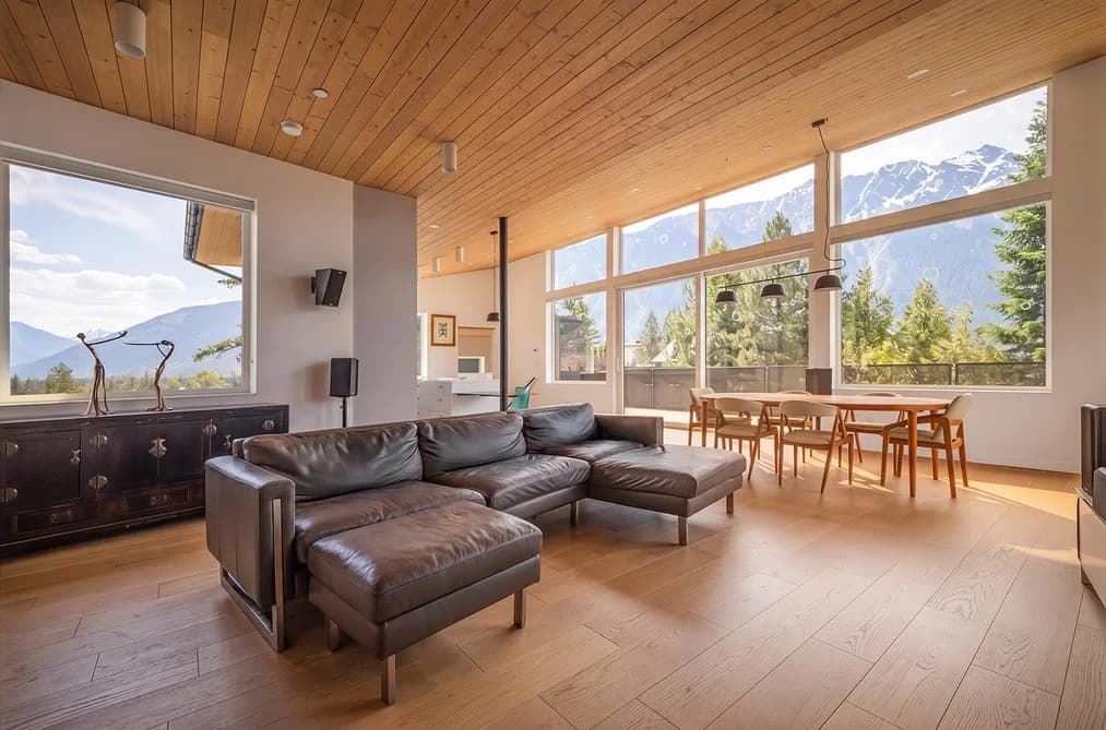 1764 PINEWOOD DRIVE, Pemberton, BC — Residential for Sale - Photo 2