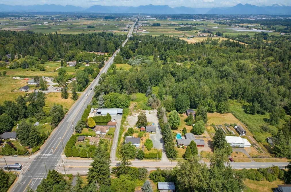 17643 24 AVENUE, Surrey, BC — Residential for Sale - Photo 2