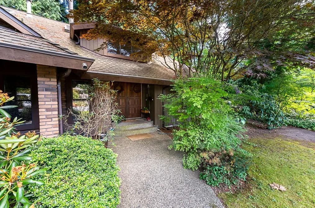 1768 AMBLE GREENE DRIVE, Surrey, BC — Residential for Sale - Photo 2