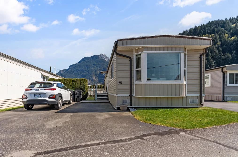 18 62780 FLOOD HOPE ROAD, Hope, BC — Residential for Sale - Main Photo