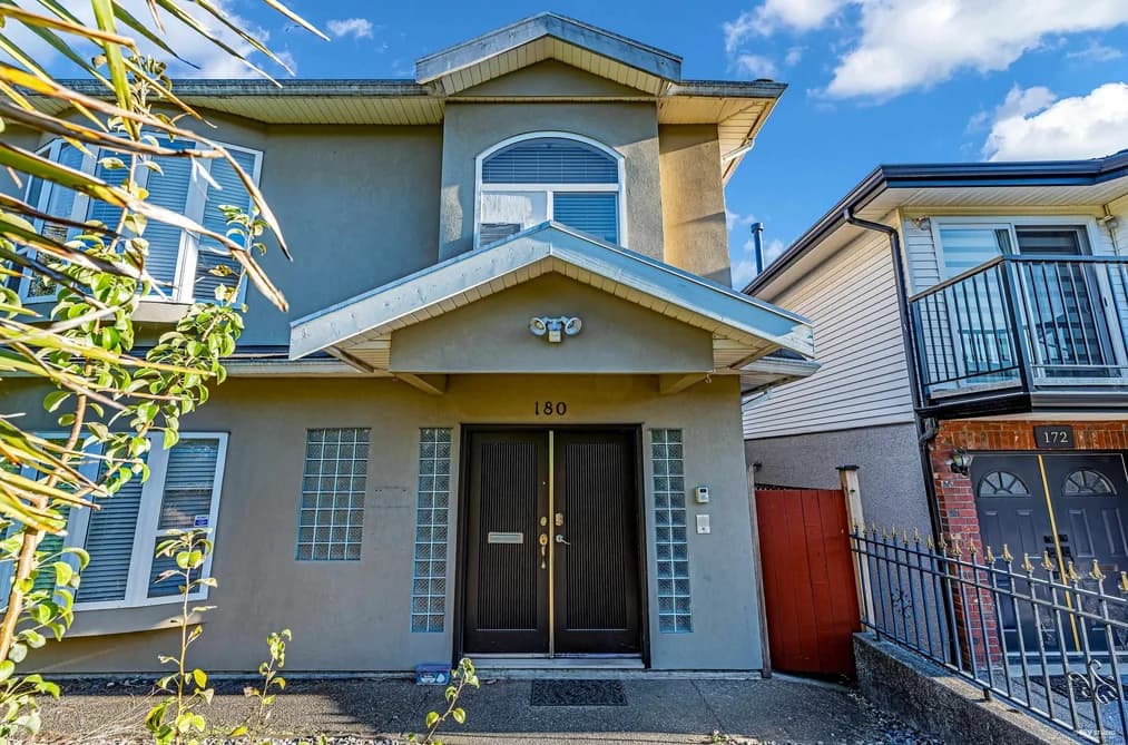 180 E 62ND AVENUE, Vancouver, BC — Residential for Sale - Photo 2