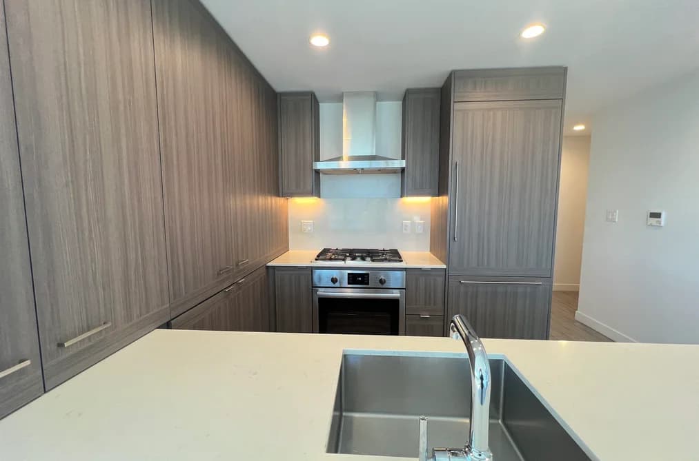 1801 2351 BETA AVENUE, Burnaby, BC — Residential for Sale - Photo 2