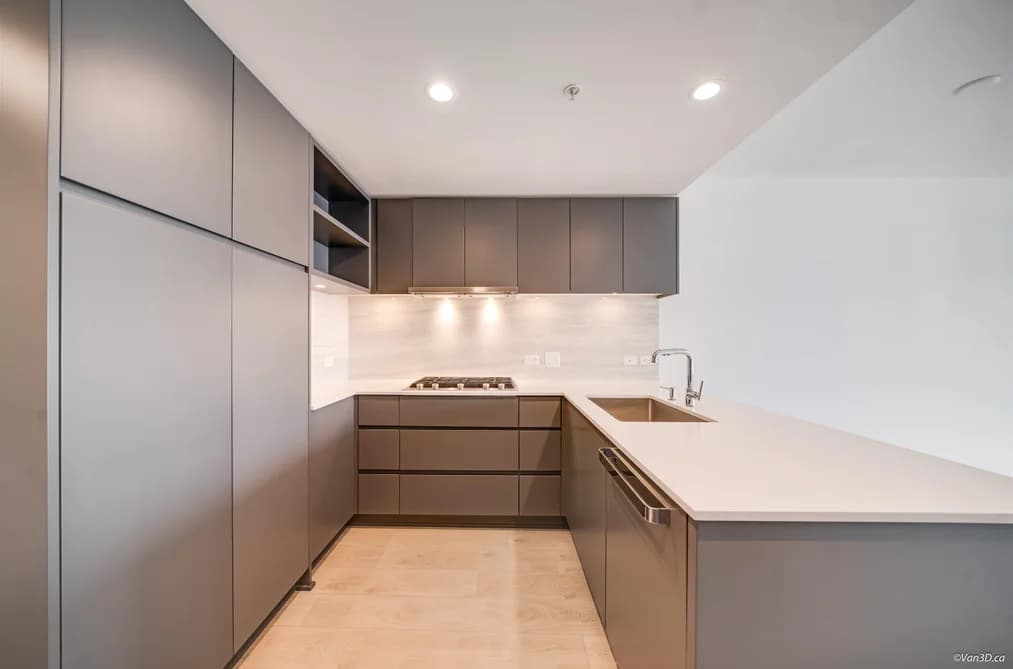 1801 450 WESTVIEW STREET, Coquitlam, BC — Residential for Sale - Main Photo