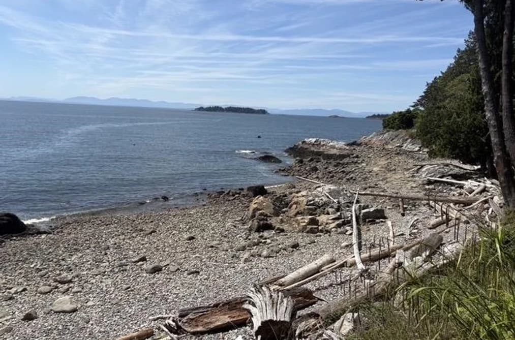 1801 ARBUTUS POINT ROAD, Bowen Island, BC — Residential for Sale - Photo 2
