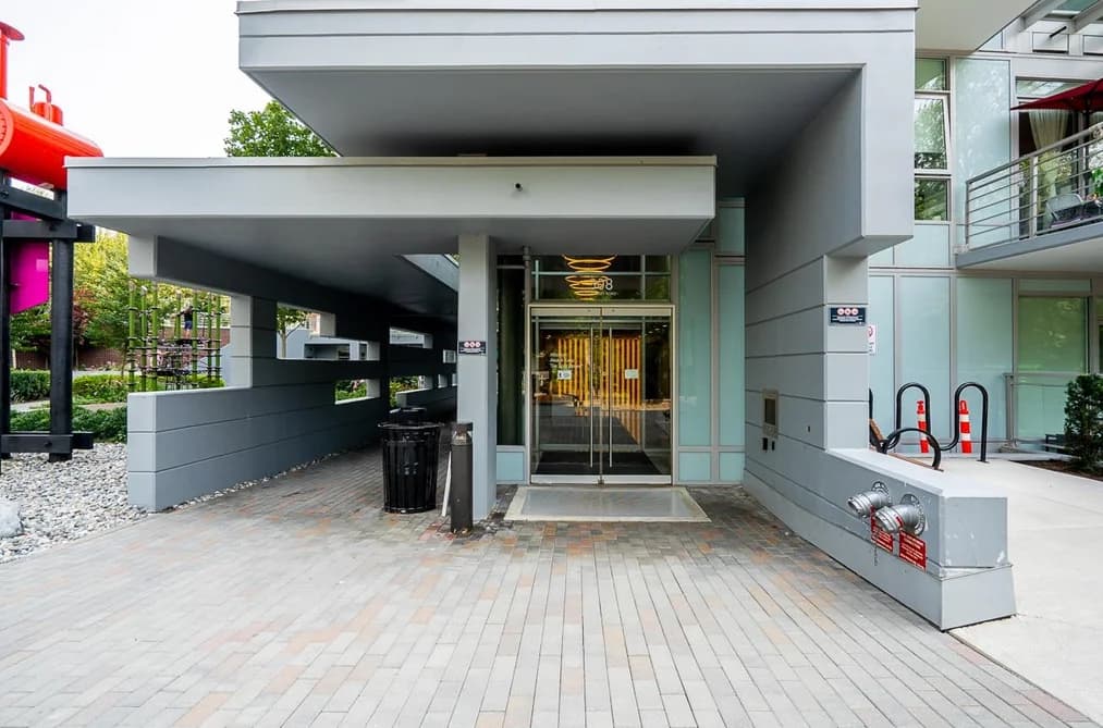 1802 308 MORRISSEY ROAD, Port Moody, BC — Residential for Sale - Photo 2