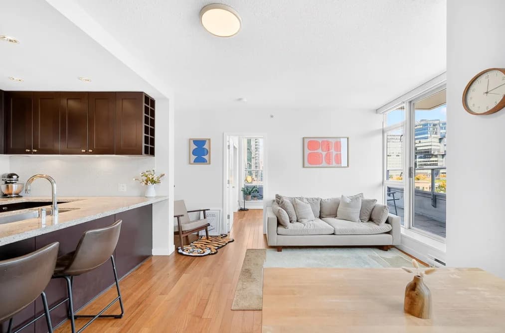 1802 821 CAMBIE STREET, Vancouver, BC — Residential for Sale - Photo 2
