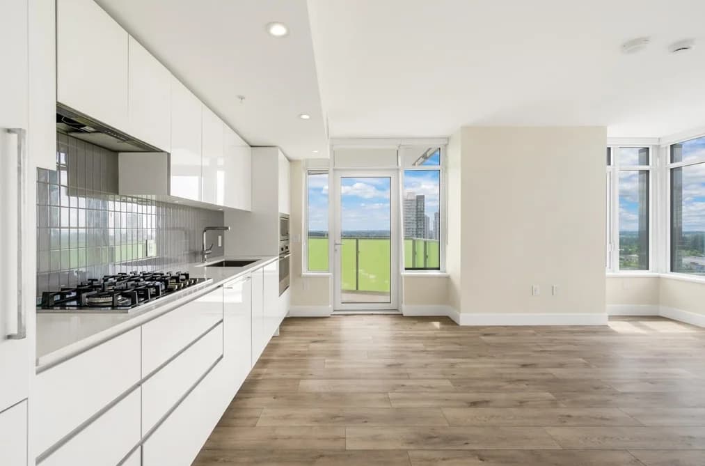 1804 10428 WHALLEY BOULEVARD, Surrey, BC — Residential for Sale - Photo 2