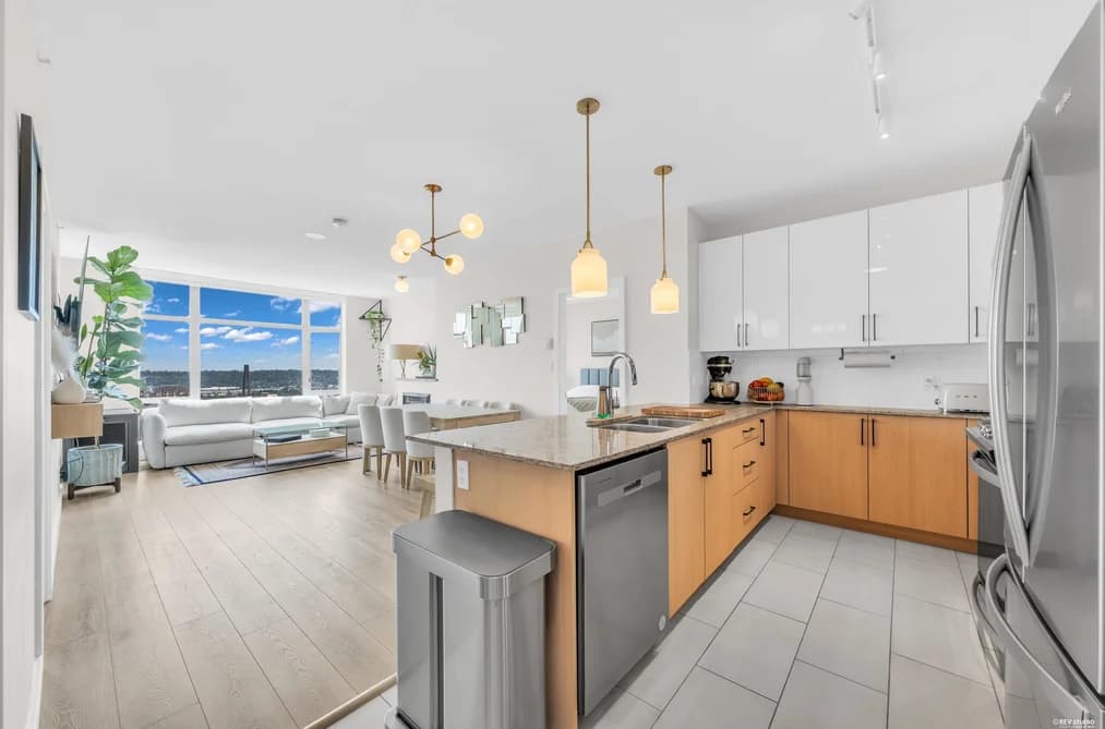 1805 280 ROSS DRIVE, New Westminster, BC — Residential for Sale - Photo 2