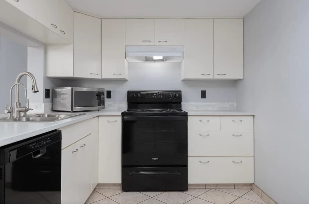 1806 121 TENTH STREET, New Westminster BC V3M 3X7 - Photo 1