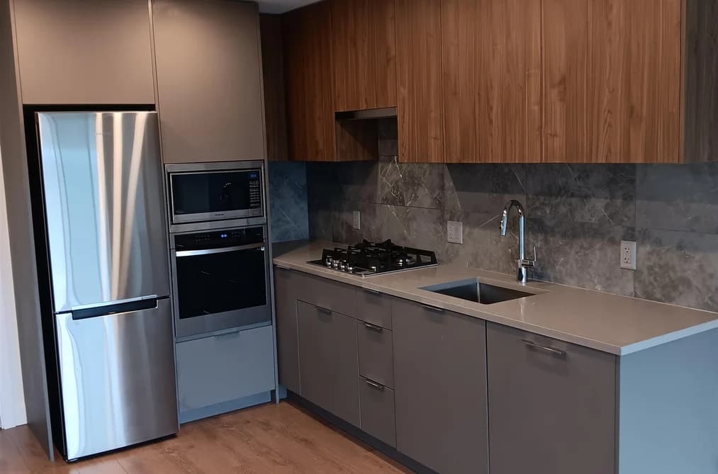 1806 13359 OLD YALE ROAD, Surrey BC V3T 0S4 - Photo 1