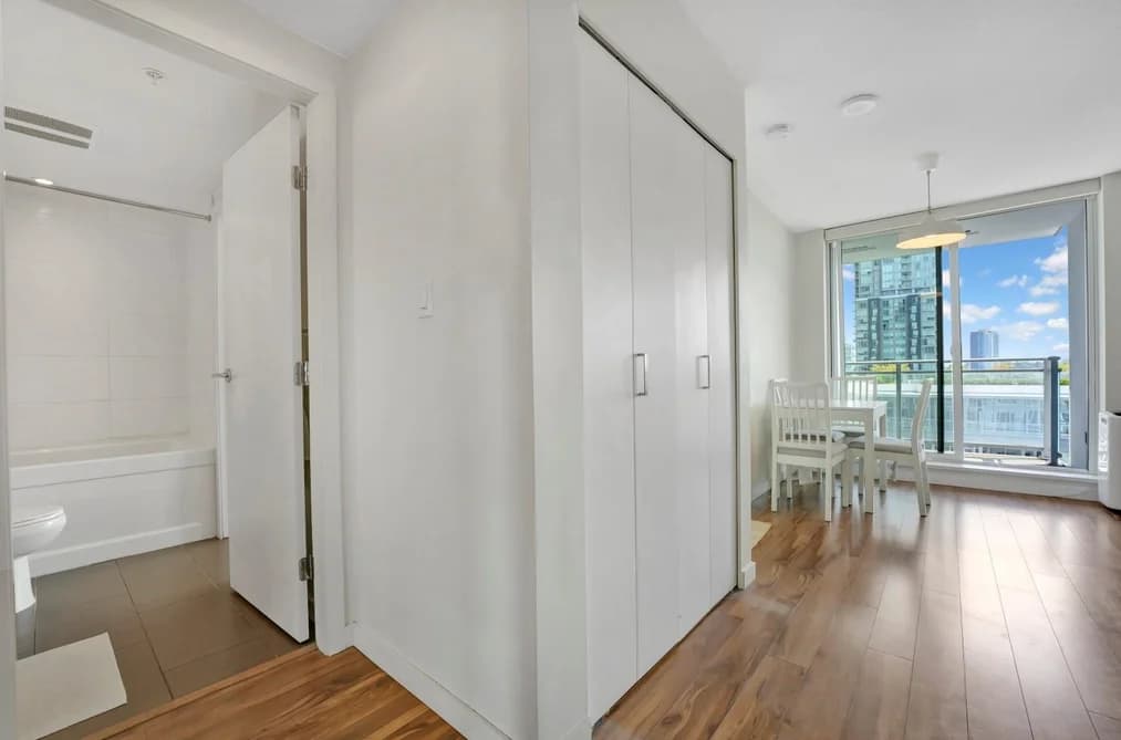 13325 102A AVENUE, Surrey, BC — Residential for Sale - Photo 2