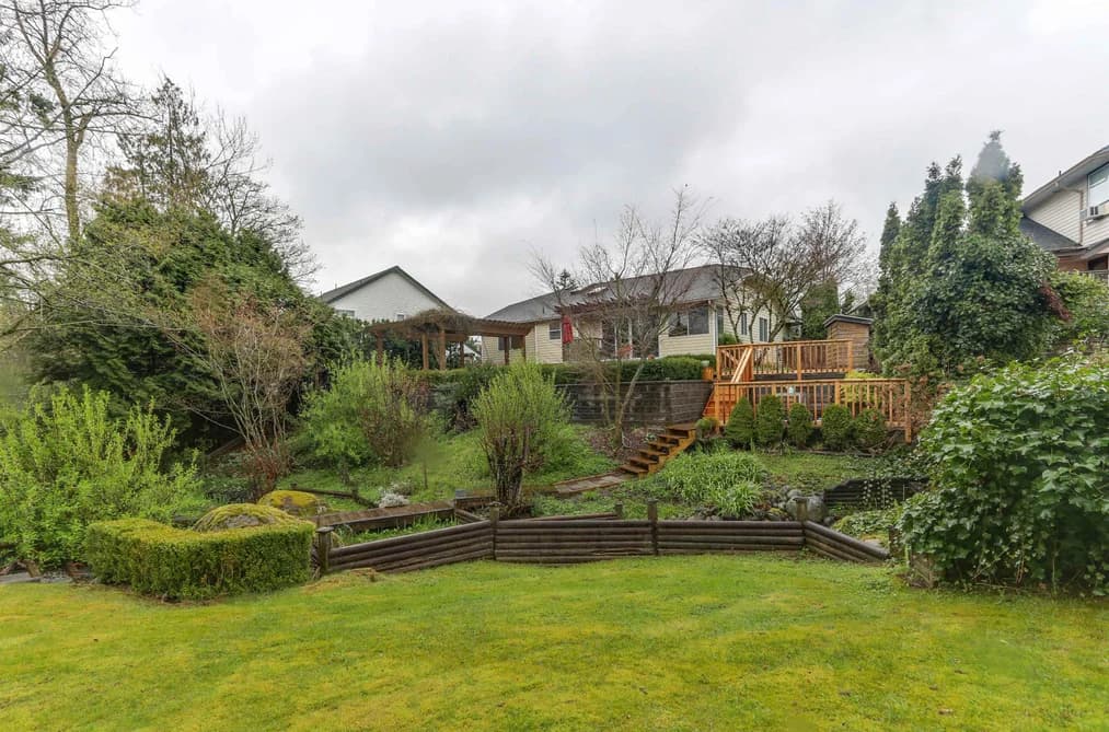 18118 CLAYTONWOOD CRESCENT, Surrey, BC — Residential for Sale - Photo 2