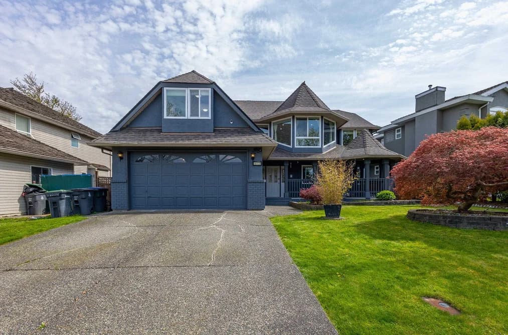 18139 CLAYTONWOOD CRESCENT, Surrey, BC — Residential for Sale - Photo 2