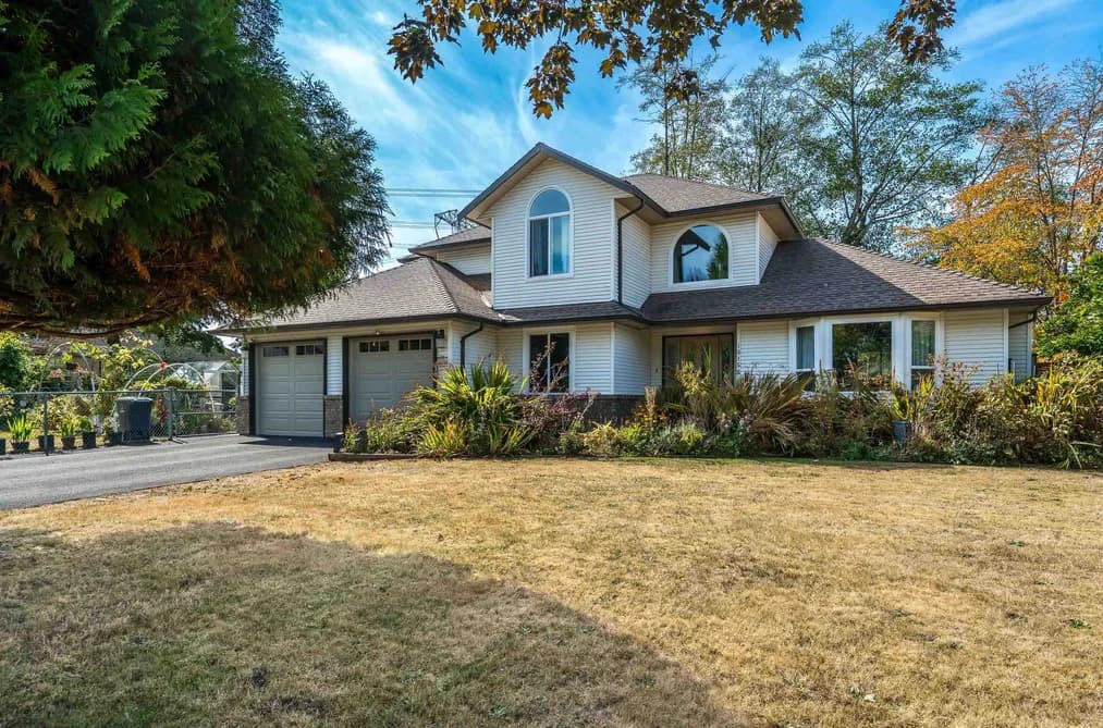 18156 CLAYTONWOOD CRESCENT, Surrey, BC — Residential for Sale - Photo 2