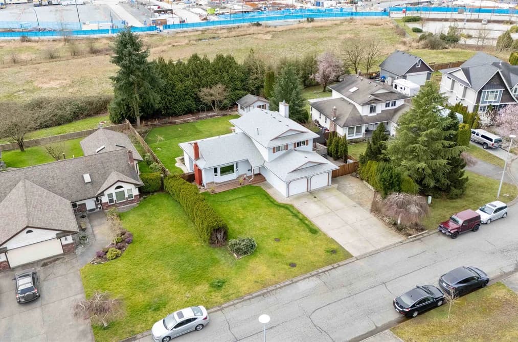 18166 54 AVENUE, Surrey, BC — Residential for Sale - Photo 2