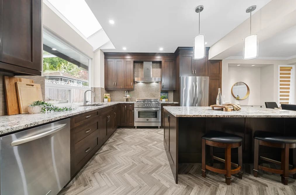 1818 CAMELBACK COURT, Coquitlam, BC — Residential for Sale - Photo 2