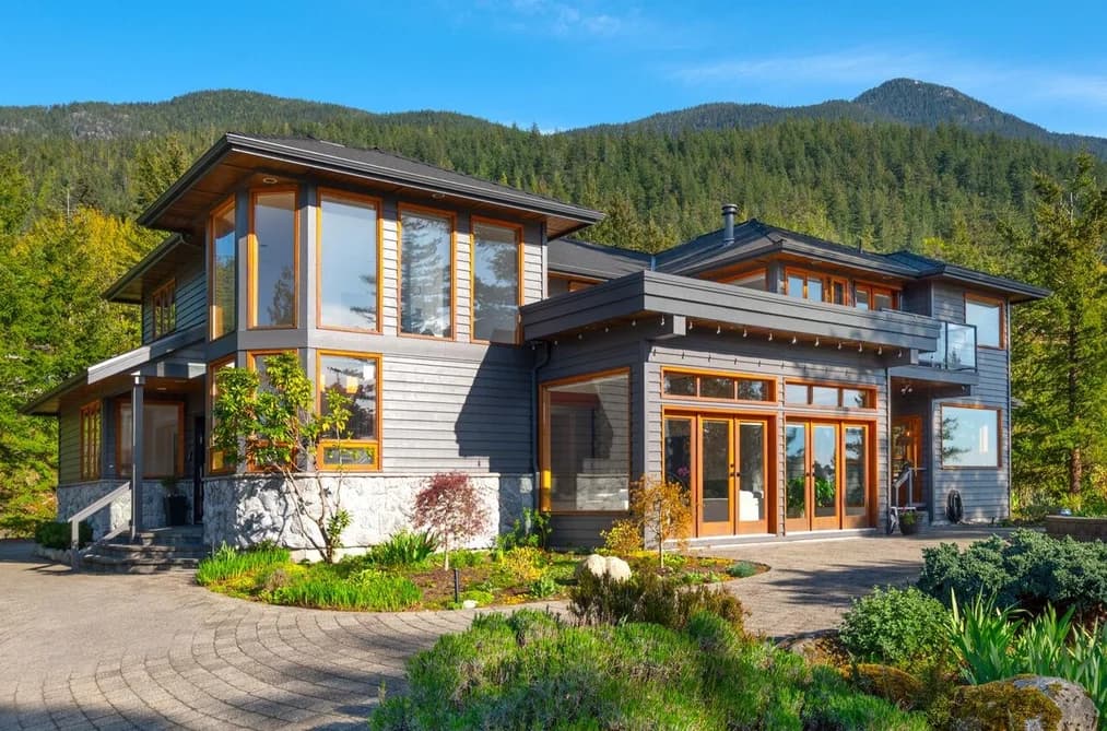 182 FURRY CREEK DRIVE, Furry Creek, BC — Residential for Sale - Main Photo