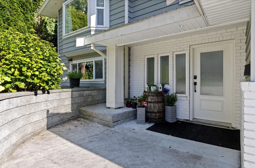 18238 58B AVENUE, Surrey, BC — Residential for Sale - Photo 2