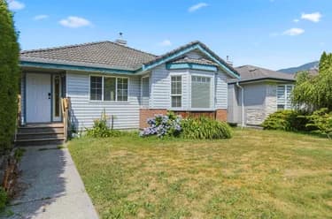 House for sale at 1827 Mamquam Road Squamish British Columbia - MLS: R3147946
