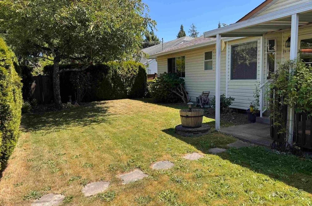 18366 64 AVENUE, Surrey, BC — Residential for Sale - Photo 2