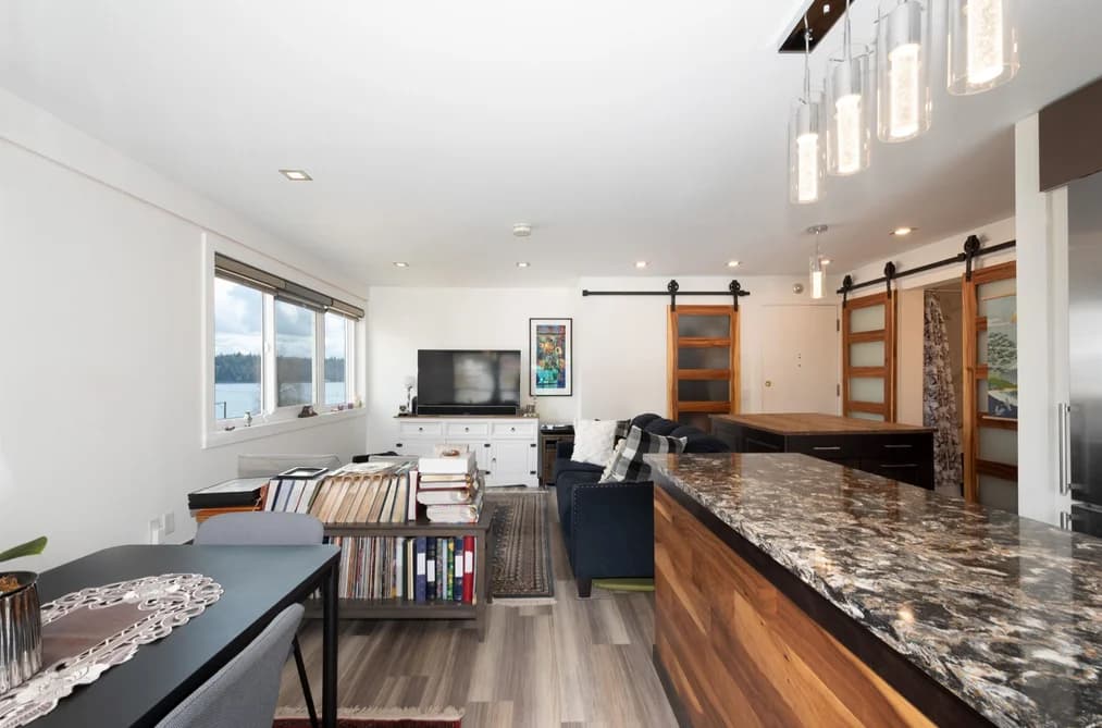 303 1845 BELLEVUE AVENUE, West Vancouver, BC — Residential for Sale - Photo 2
